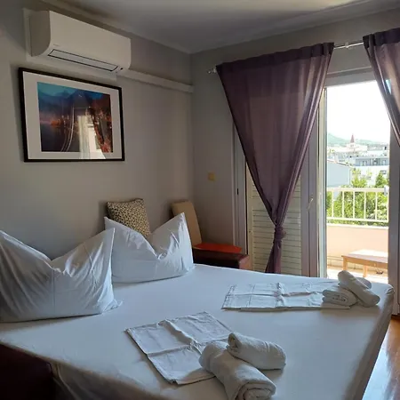 Apartment Laura Galileo Blizu Centra I Plaze Makarska