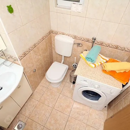 Laura Galileo Blizu Centra I Plaze Apartment Makarska